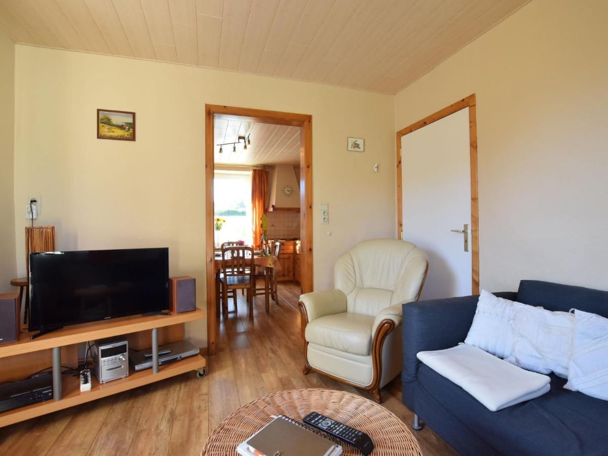 Cozy Holiday Home Near The Forest In Bovigny Gouvy Bagian luar foto
